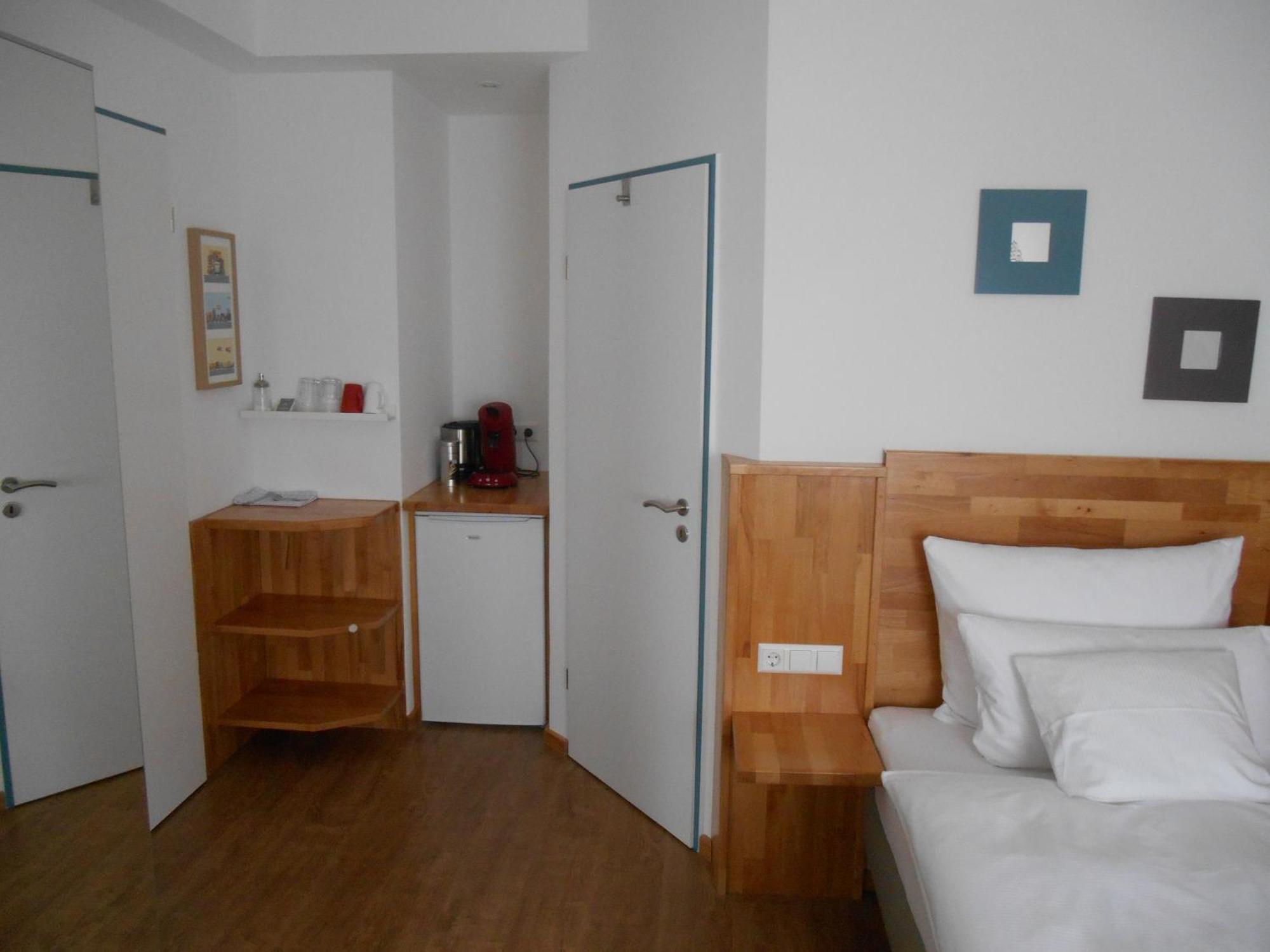 נקרסולם Warum Ins Hotel מראה חיצוני תמונה