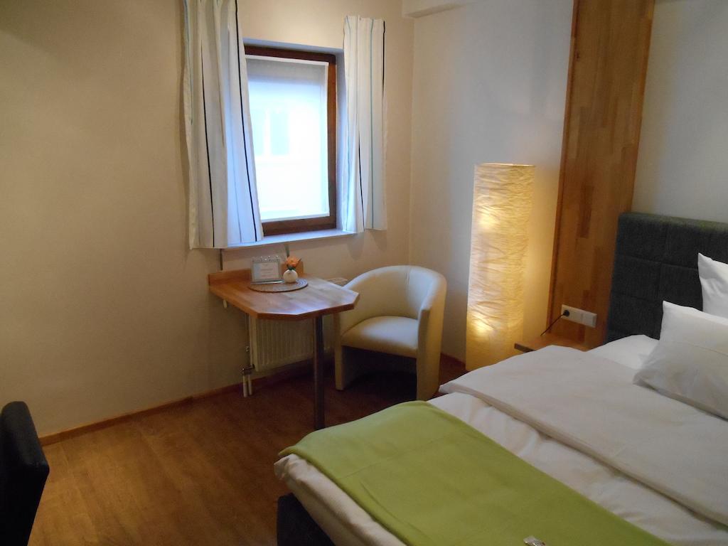 נקרסולם Warum Ins Hotel מראה חיצוני תמונה